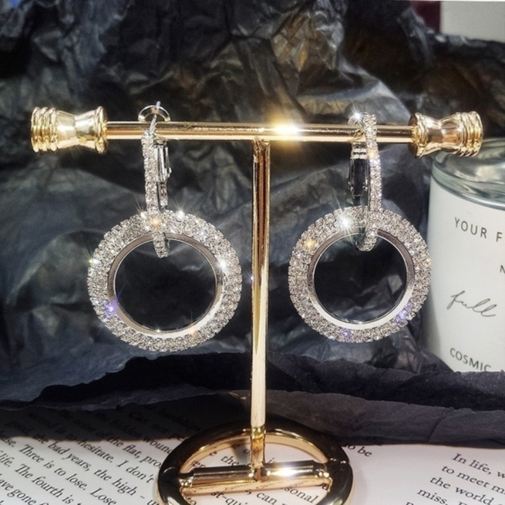 Stunning Luxury Geometric Earrings - Picture 3 of 8